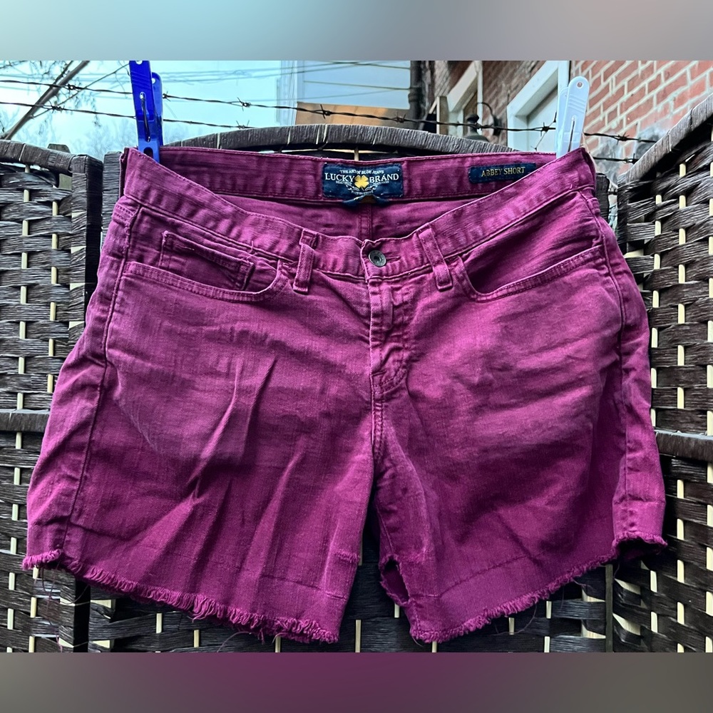 Lucky Brand. Abbey Shorts. Small hole on inside of left leg.Super soft.Size 2/27
